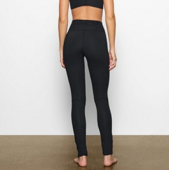 Skims Sport Swim Scuba Long Length pants - chrome - Picture 14 of 14